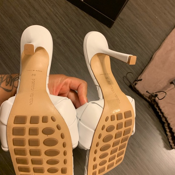 BOTTEGA VENETA SANDALS - Picture 4 of 7